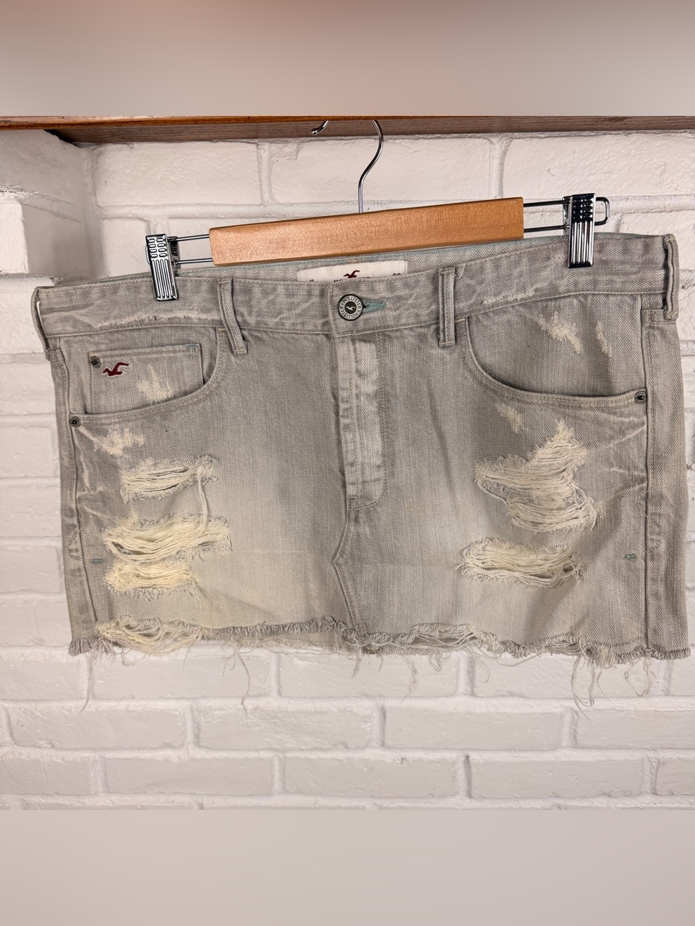 Hollister Distressed Gray Denim Mini Skirt 11 Y2K Raw Hem Grunge indie sleaze - Picture 1 of 6